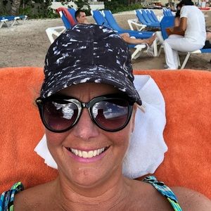 Meet your Posher, Dawn